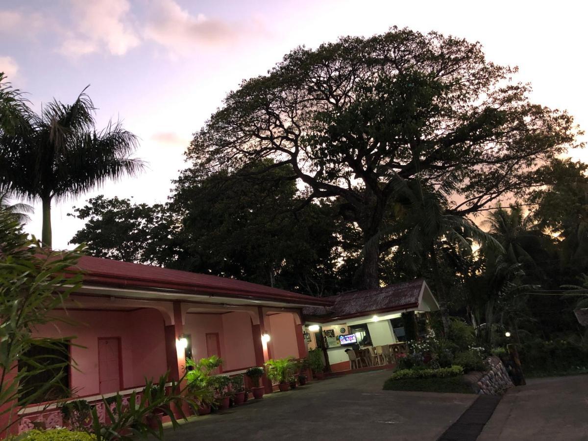 Havendwell Garden Resort Mambajao Exterior foto